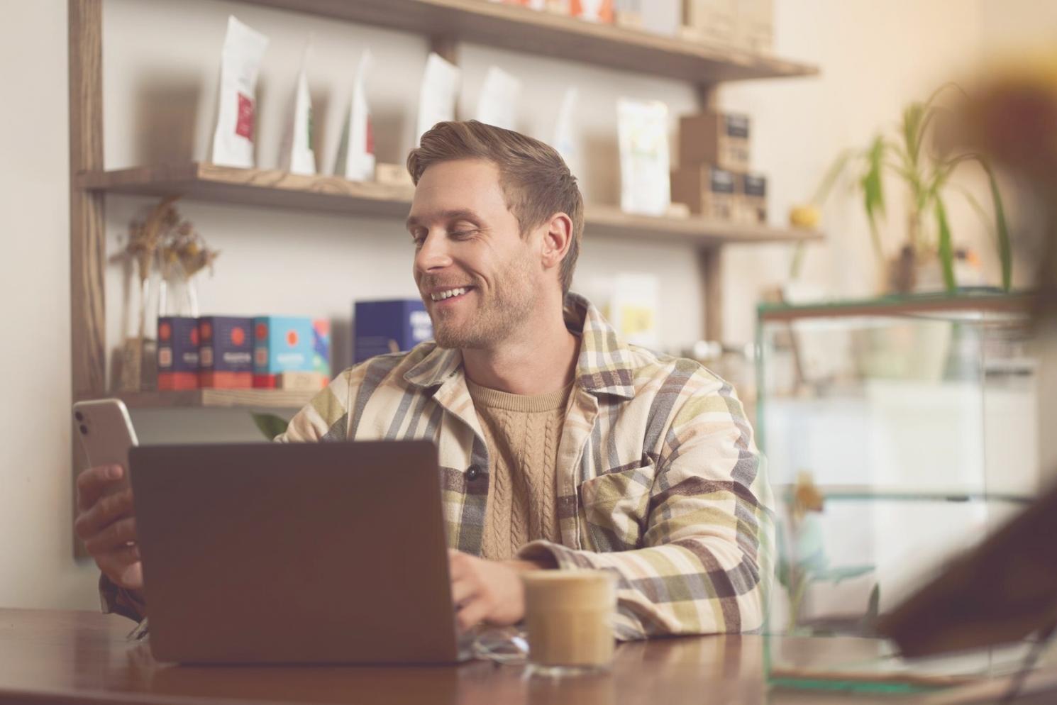 Professionelle Finanzberatung im modernen Büro